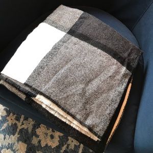 Giant scarf/shawl/wrap